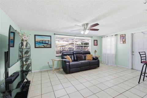 Villa ou maison à vendre à New Port Richey, Floride: 3 chambres, 127.09 m2 № 2108699 - photo 23