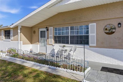 Villa ou maison à vendre à New Port Richey, Floride: 3 chambres, 127.09 m2 № 2108699 - photo 5