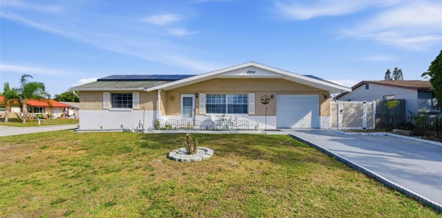 Villa ou maison à New Port Richey, Floride 3 chambres, 127.09 m2 № 2108699