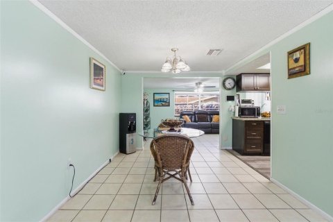 Villa ou maison à vendre à New Port Richey, Floride: 3 chambres, 127.09 m2 № 2108699 - photo 16
