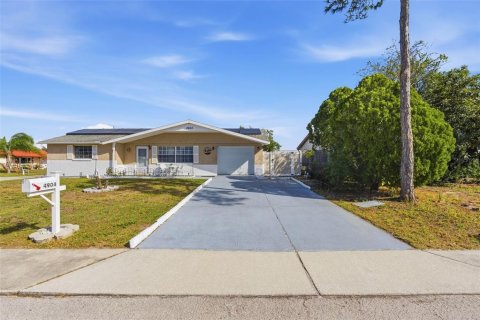 Villa ou maison à vendre à New Port Richey, Floride: 3 chambres, 127.09 m2 № 2108699 - photo 2
