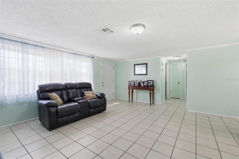 Villa ou maison à vendre à New Port Richey, Floride: 3 chambres, 127.09 m2 № 2108699 - photo 15