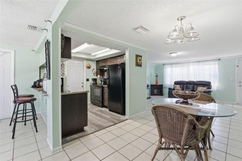 Villa ou maison à vendre à New Port Richey, Floride: 3 chambres, 127.09 m2 № 2108699 - photo 18