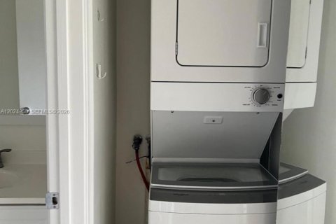 Купить кондоминиум в Пемброк-Пайнс, Флорида 2 спальни, 102.19м2, № 2154921 - фото 12