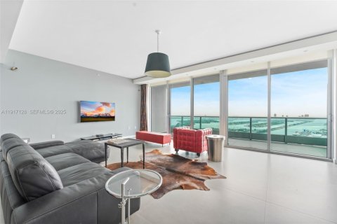 Copropriété à louer à Miami, Floride: 3 chambres, 245.91 m2 № 1976862 - photo 10