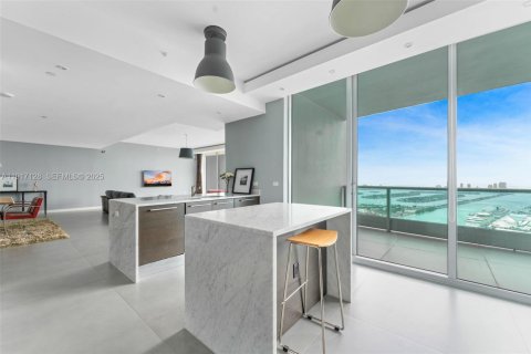 Copropriété à louer à Miami, Floride: 3 chambres, 245.91 m2 № 1976862 - photo 20