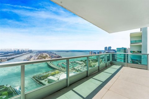 Copropriété à louer à Miami, Floride: 3 chambres, 245.91 m2 № 1976862 - photo 30