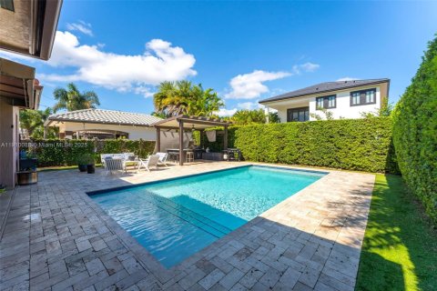 Villa ou maison à vendre à Miami, Floride: 4 chambres, 224.82 m2 № 1966380 - photo 2