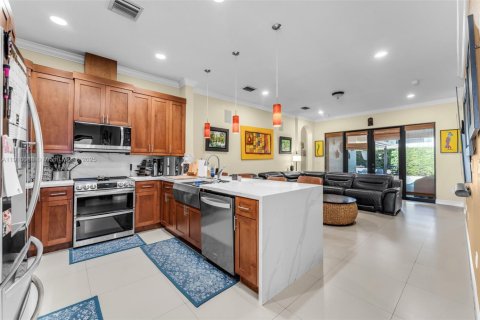 Villa ou maison à vendre à Miami, Floride: 4 chambres, 224.82 m2 № 1966380 - photo 5