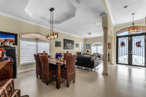 Villa ou maison à vendre à Miami, Floride: 4 chambres, 224.82 m2 № 1966380 - photo 14
