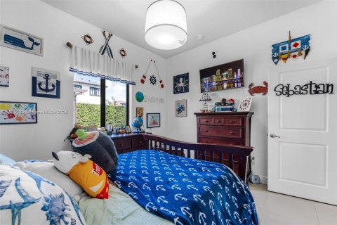 Villa ou maison à vendre à Miami, Floride: 4 chambres, 224.82 m2 № 1966380 - photo 26