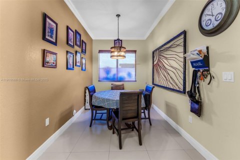 Villa ou maison à vendre à Miami, Floride: 4 chambres, 224.82 m2 № 1966380 - photo 15