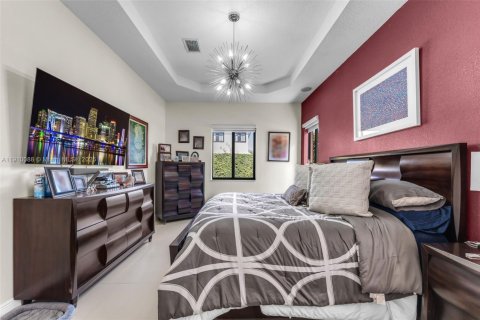 Villa ou maison à vendre à Miami, Floride: 4 chambres, 224.82 m2 № 1966380 - photo 18