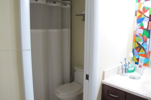 Снять в аренду кондоминиум в Халландейл-Бич, Флорида 1 спальня, 92.9м2, № 1957530 - фото 9