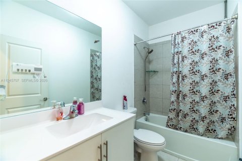 Adosado en venta en Homestead, Florida, 3 dormitorios, 133.97 m2 № 2004452 - foto 24