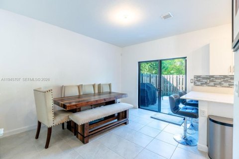 Adosado en venta en Homestead, Florida, 3 dormitorios, 133.97 m2 № 2004452 - foto 16