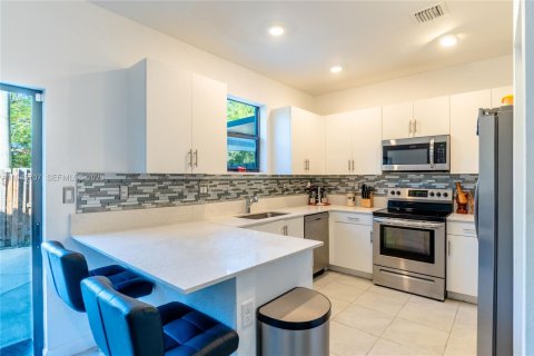 Adosado en venta en Homestead, Florida, 3 dormitorios, 133.97 m2 № 2004452 - foto 13