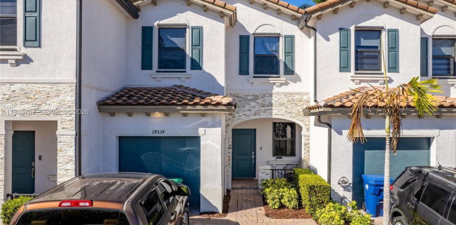 Adosado en Homestead, Florida 3 dormitorios, 133.97 m2 № 2004452