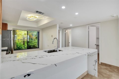 Adosado en venta en North Miami Beach, Florida, 3 dormitorios, 147.71 m2 № 2029803 - foto 28