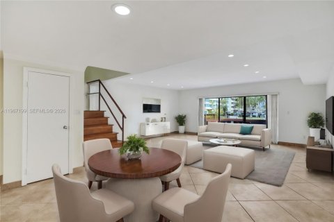 Adosado en venta en North Miami Beach, Florida, 3 dormitorios, 147.71 m2 № 2029803 - foto 7