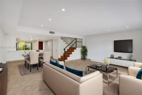 Adosado en venta en North Miami Beach, Florida, 3 dormitorios, 147.71 m2 № 2029803 - foto 6