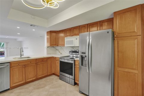 Adosado en venta en North Miami Beach, Florida, 3 dormitorios, 147.71 m2 № 2029803 - foto 25