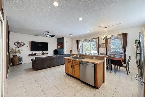 House in Davenport, Florida 6 bedrooms, 248.14 sq.m. № 2202314 - photo 17