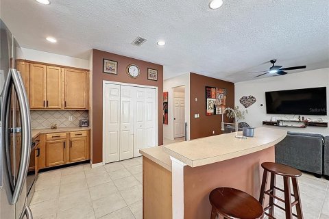 House in Davenport, Florida 6 bedrooms, 248.14 sq.m. № 2202314 - photo 16