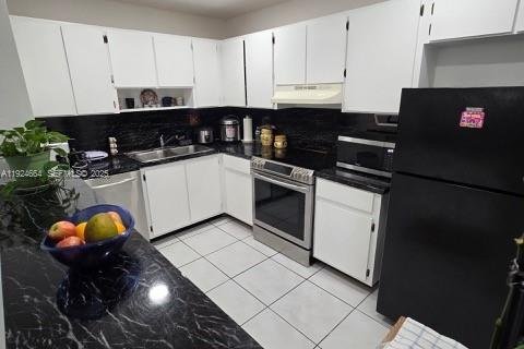 Купить кондоминиум в Майами, Флорида 2 спальни, 88.63м2, № 1982978 - фото 11