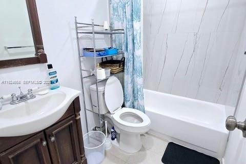 Copropriété à vendre à Miami, Floride: 2 chambres, 88.63 m2 № 1982978 - photo 1