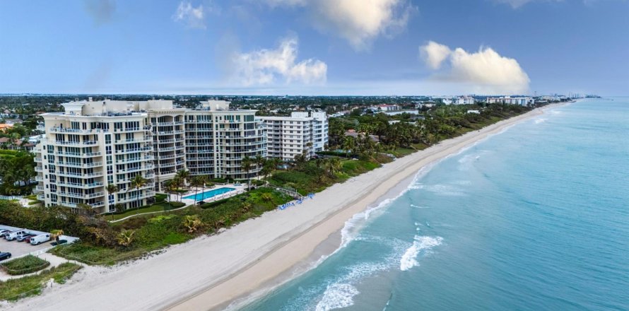 Condominio en Hillsboro Beach, Florida, 2 dormitorios № 2187194
