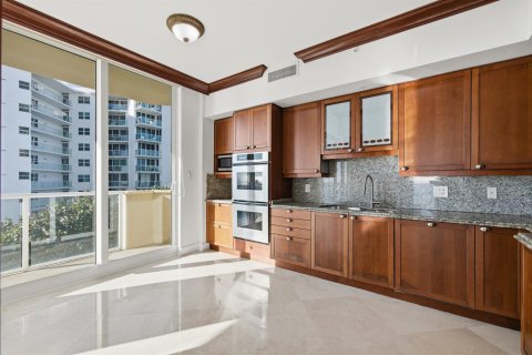 Condominio en venta en Hillsboro Beach, Florida, 2 dormitorios, 195.84 m2 № 2187194 - foto 18