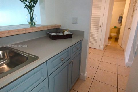 Copropriété à vendre à Miami Beach, Floride: 1 chambre, 69.68 m2 № 2059768 - photo 14