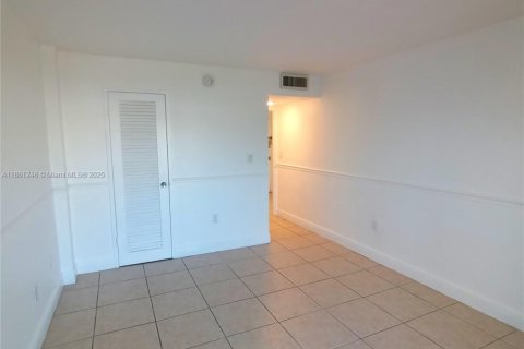 Copropriété à vendre à Miami Beach, Floride: 1 chambre, 69.68 m2 № 2059768 - photo 21