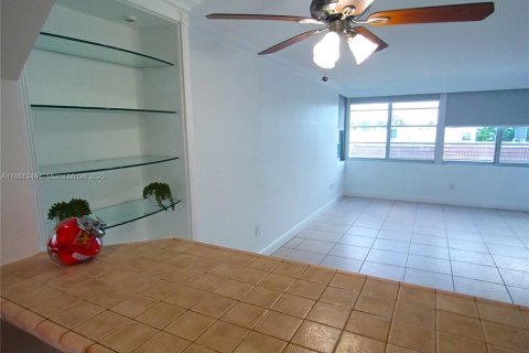 Condo à Miami Beach, Floride, 1 chambre  № 2059768