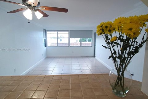 Copropriété à vendre à Miami Beach, Floride: 1 chambre, 69.68 m2 № 2059768 - photo 5