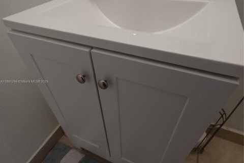 Copropriété à vendre à Miami Beach, Floride: 1 chambre, 69.68 m2 № 2059768 - photo 28