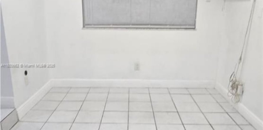 Immobilier commercial à Miami Gardens, Floride 1 chambre, 134.15 m2 № 1814516