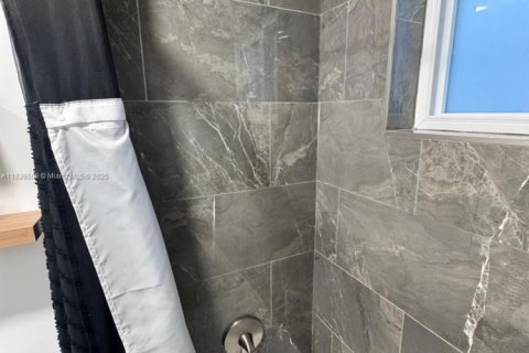 House in Sunrise, Florida 3 bedrooms, 143.81 sq.m. № 1937109 - photo 17