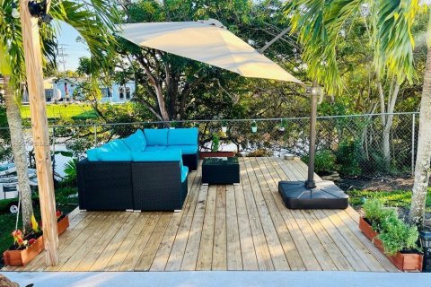 House in Sunrise, Florida 3 bedrooms, 143.81 sq.m. № 1937109 - photo 4