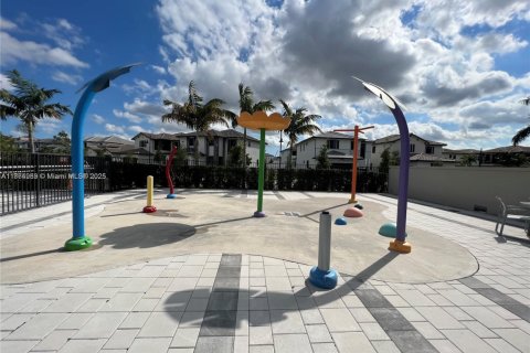 Appartement à louer à Doral, Floride: 2 chambres, 104.42 m2 № 1957684 - photo 10