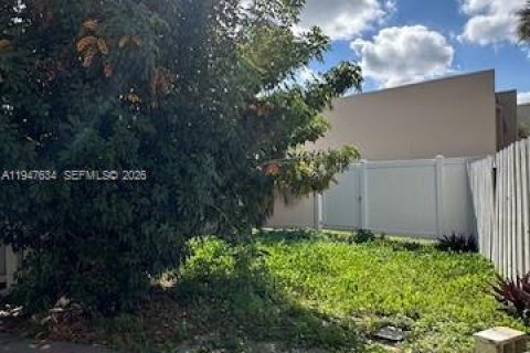 Снять в аренду квартиру в Норт-Лодердейл, Флорида 3 спальни, 141.21м2, № 2003758 - фото 18