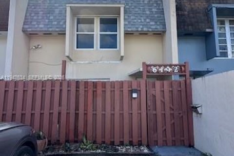 Квартира в Норт-Лодердейл, Флорида 3 спальни, 141.21м2 № 2003758