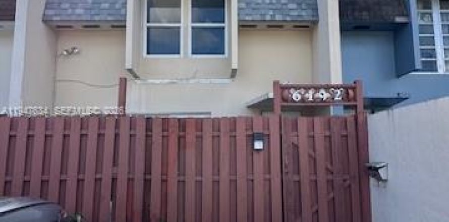 Квартира в Норт-Лодердейл, Флорида 3 спальни, 141.21м2 № 2003758