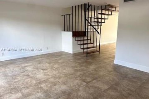 Снять в аренду квартиру в Норт-Лодердейл, Флорида 3 спальни, 141.21м2, № 2003758 - фото 3