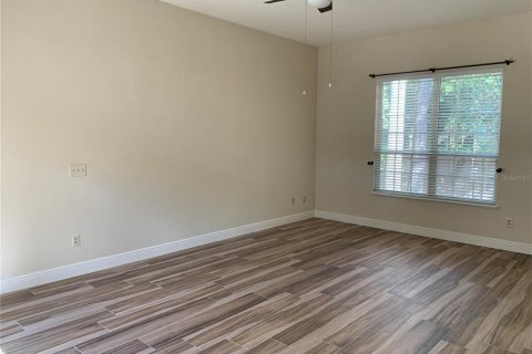 Villa ou maison à louer à Gainesville, Floride: 3 chambres, 206.71 m2 № 2434473 - photo 16