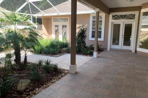 Villa ou maison à louer à Gainesville, Floride: 3 chambres, 206.71 m2 № 2434473 - photo 2