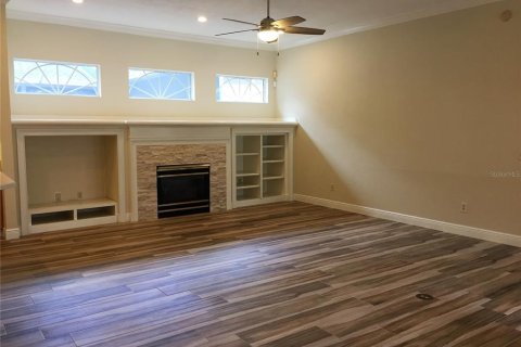 Villa ou maison à louer à Gainesville, Floride: 3 chambres, 206.71 m2 № 2434473 - photo 5