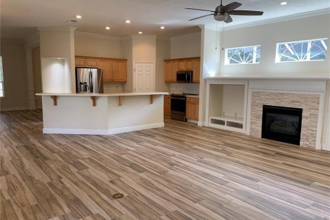 Villa ou maison à louer à Gainesville, Floride: 3 chambres, 206.71 m2 № 2434473 - photo 3