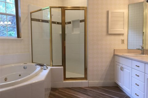 Villa ou maison à louer à Gainesville, Floride: 3 chambres, 206.71 m2 № 2434473 - photo 18